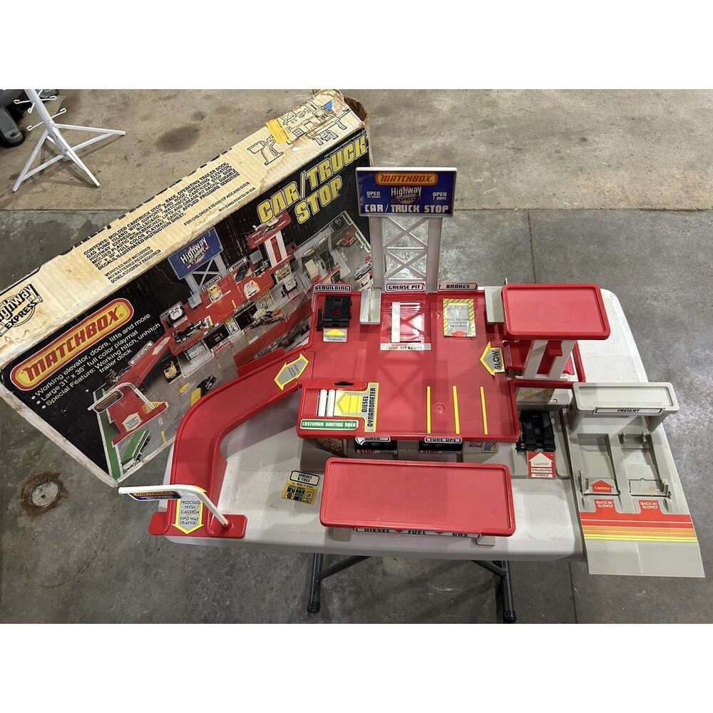 Vintage MATCHBOX Highway Express Car Truck Stop 1983 Original Box USA S-1